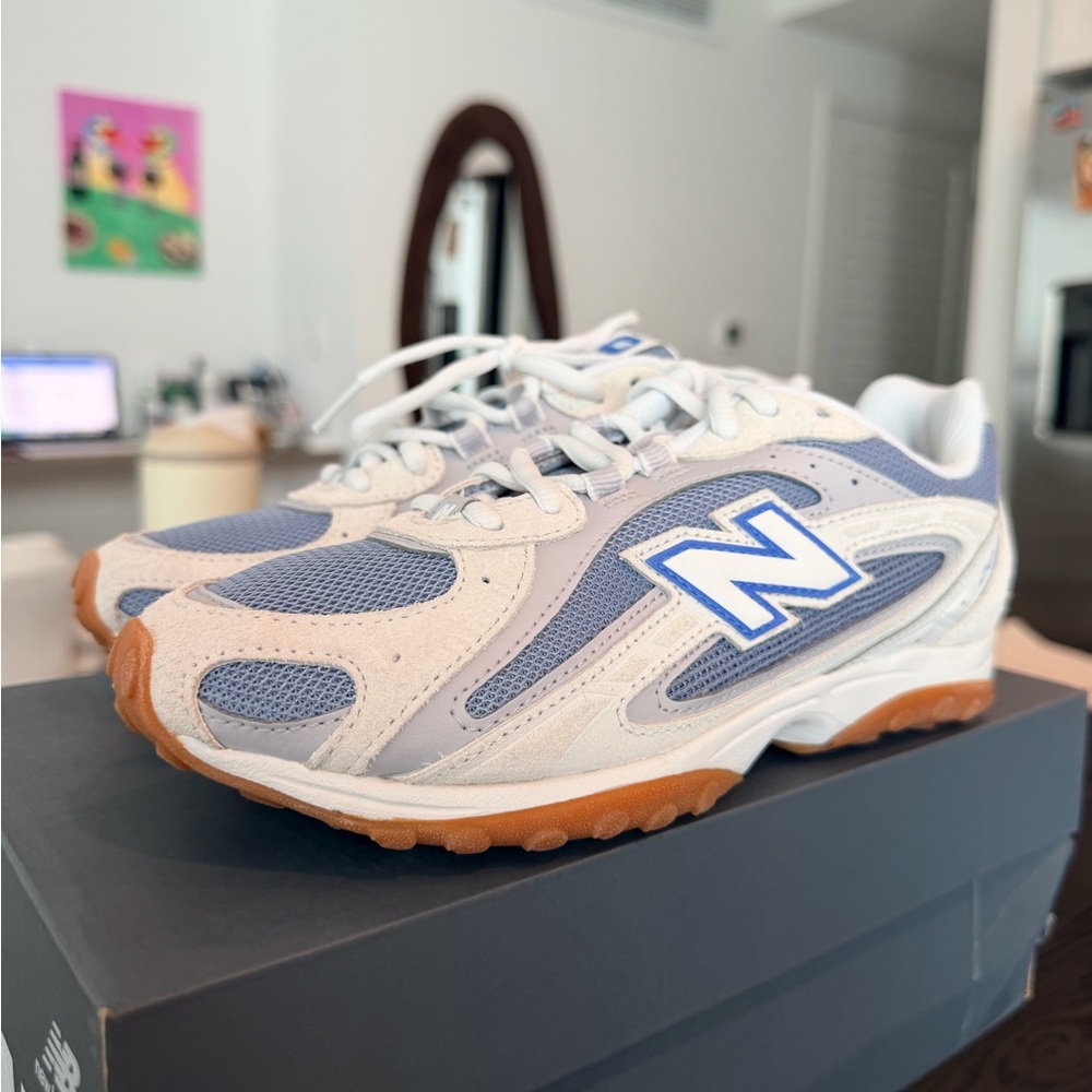 New Balance 204L Grey & Blue Sneakers
